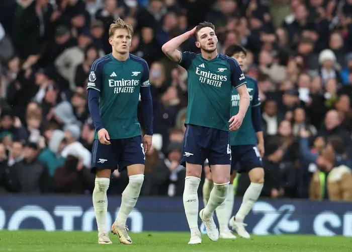 Declan Rice and Martin Ødegaard of Arsenal during the Premier League match