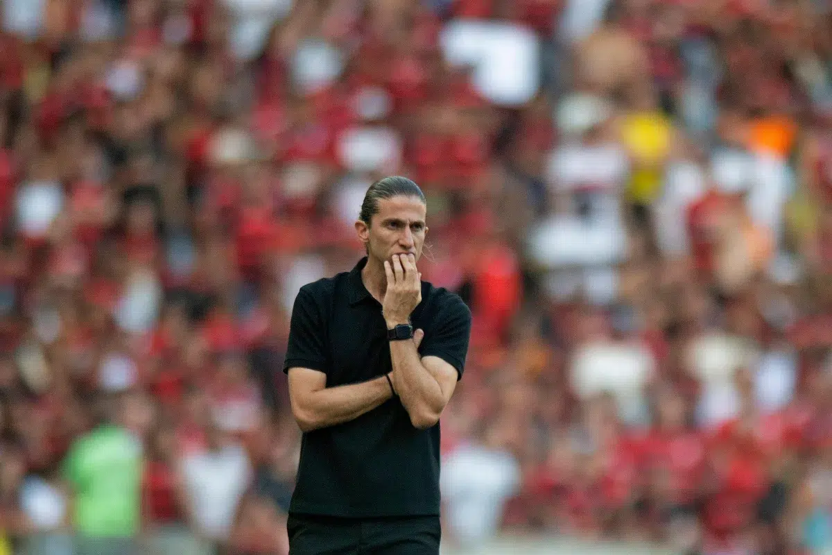 Flamengo manager Filipe Luís looks on during the match between Flamengo and Internacional, for the Brazilian Serie A 2024