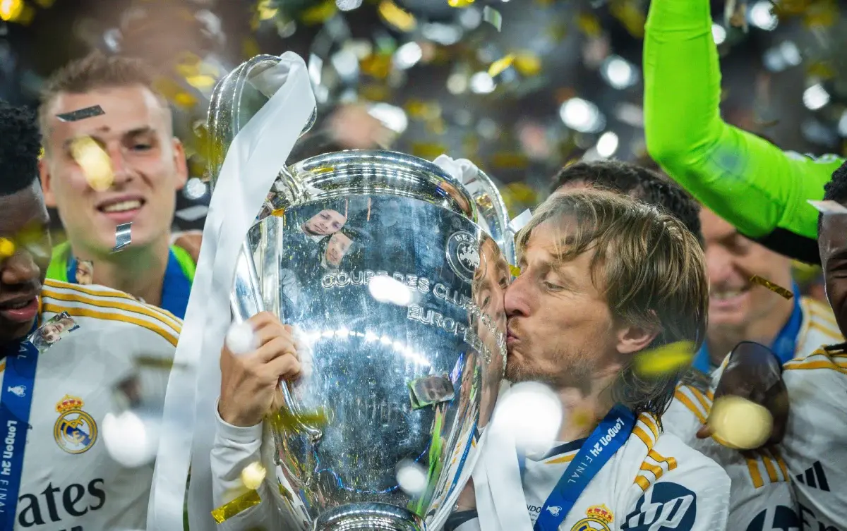 Luka Modric (Real) with Trophy Borussia Dortmund - Real Madrid Champions League Final 01.06.2024