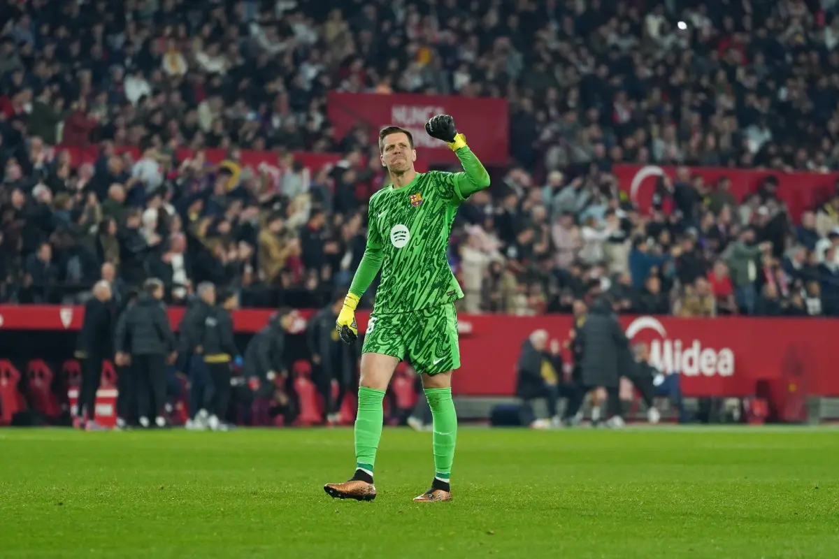 Wojciech Szczesny (FC Barcelona) celebrate a goal during LaLiga match between Sevilla FC and FC Barcelona