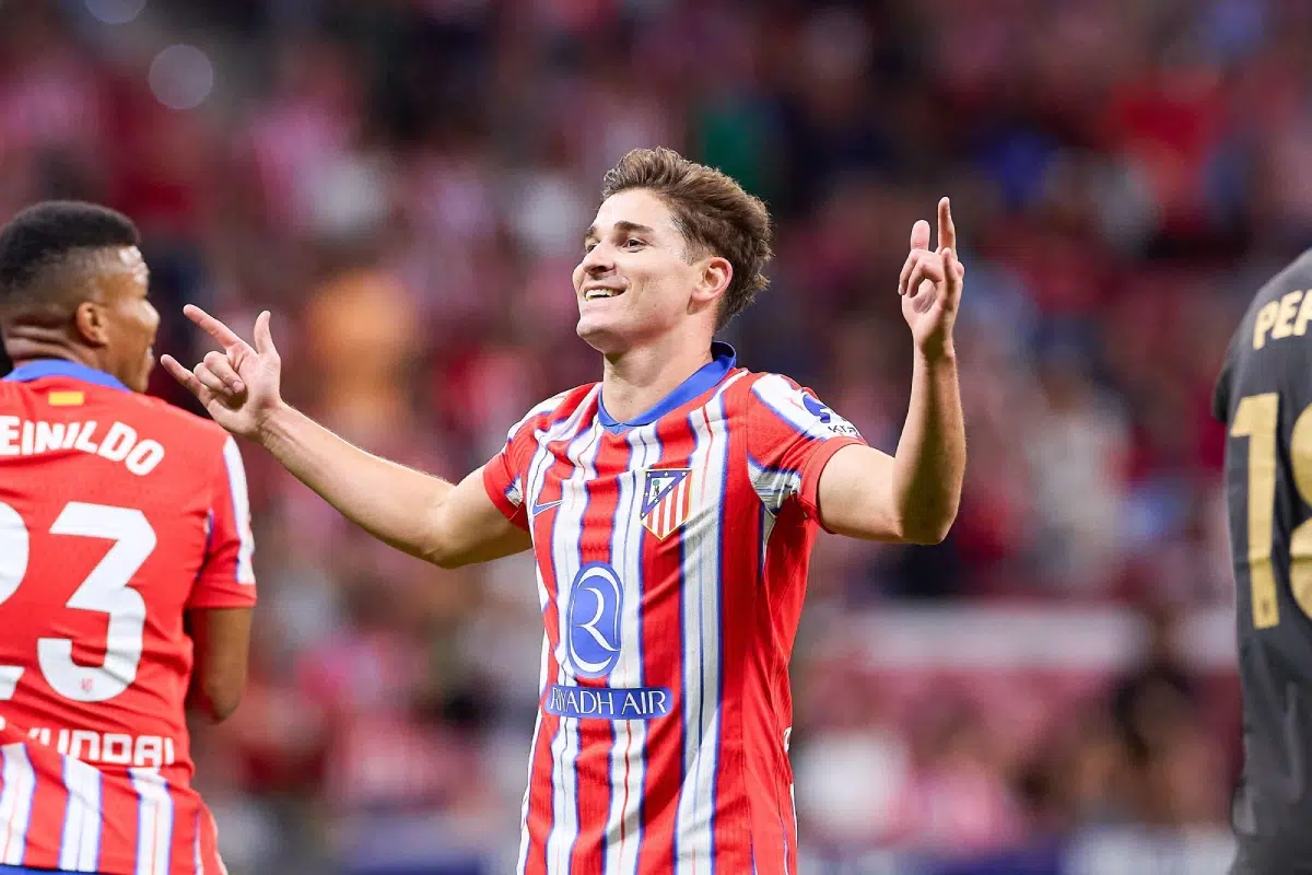 Julian Alvarez of Atletico Madrid celebrates a goal during the 2024/2025 La Liga EA Sports week 5 football match between Atletico Madrid and Valencia CF