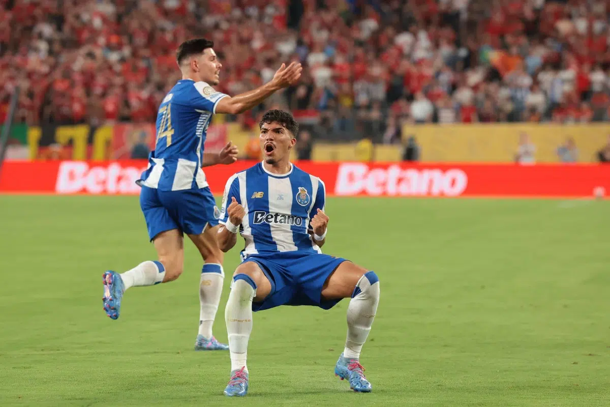 William Gomes of FC Porto celebrates with team mate Francisco Moura, FIFA CWC 2025
