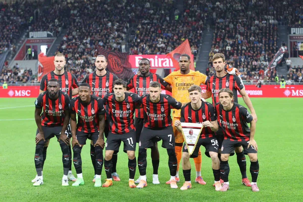 AC Milan during the Serie A soccer match between Milan and Napoli at the Giuseppe Meazza stadium in Milan