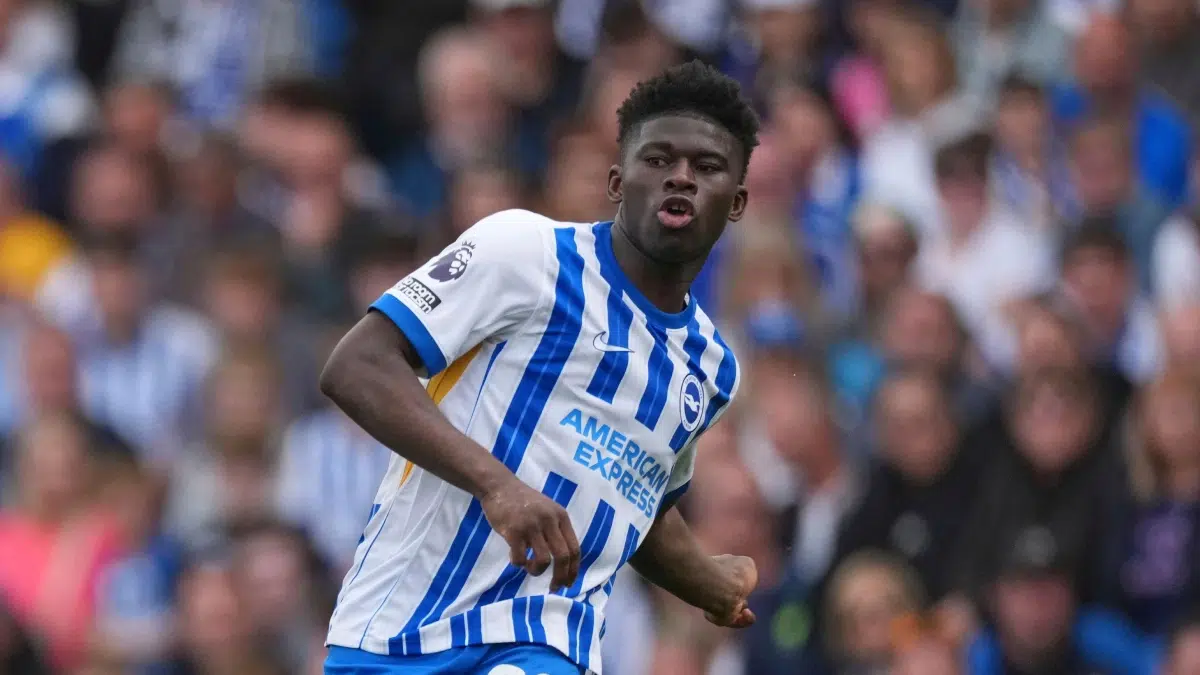 Brighton's Carlos Baleba passes the ball during the English Premier League soccer match, 2025