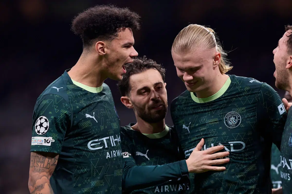 Nico O'Reilly, Bernardo Silva and Erling Haaland of Manchester City celebrate a goal during the UEFA Champions League 2025/2026 first round day 6