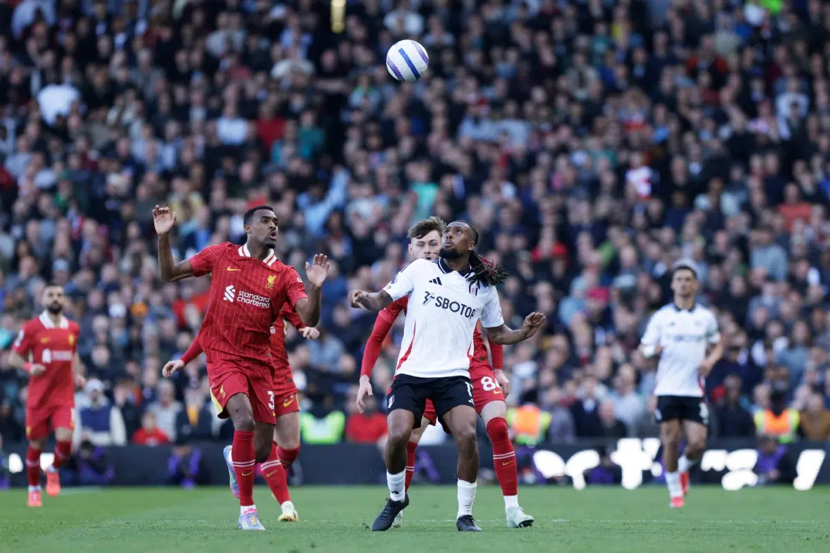Ryan Gravenberch of Liverpool and Alex Iwobi of Fulham, 2025